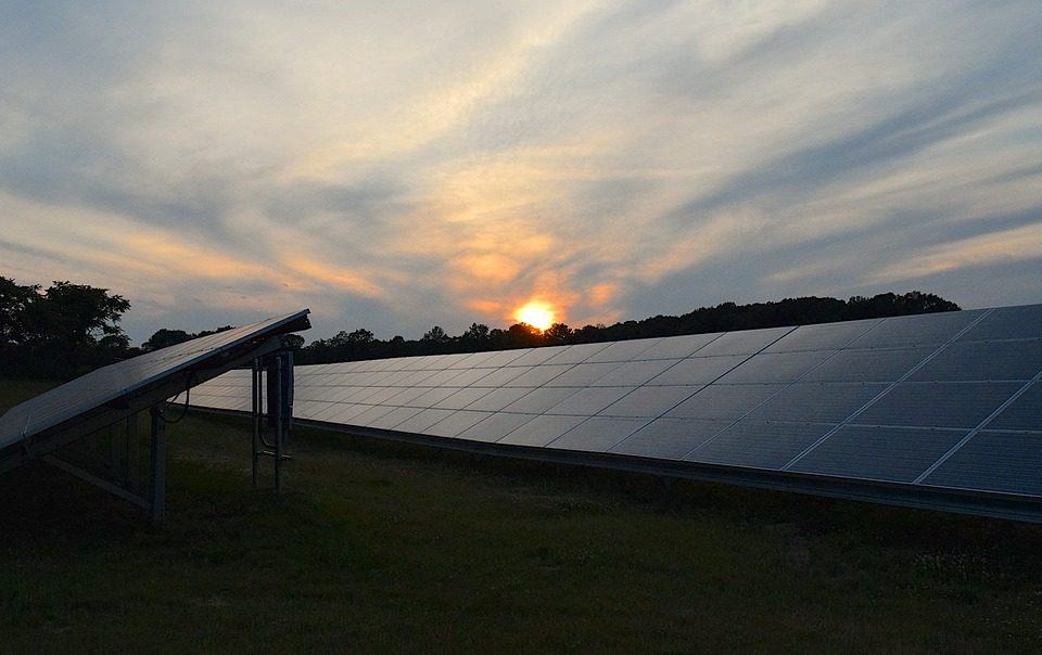 Best Time to Clean Your Solar Panels