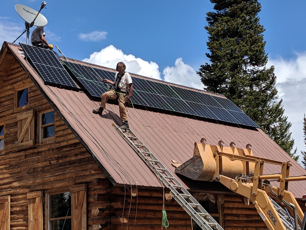 off-grid solar power cabin